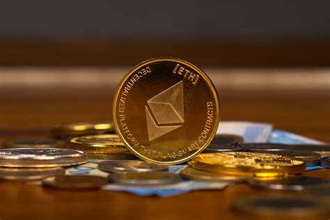Ethereum: Why is this transaction unconfirmed after a few hours?
